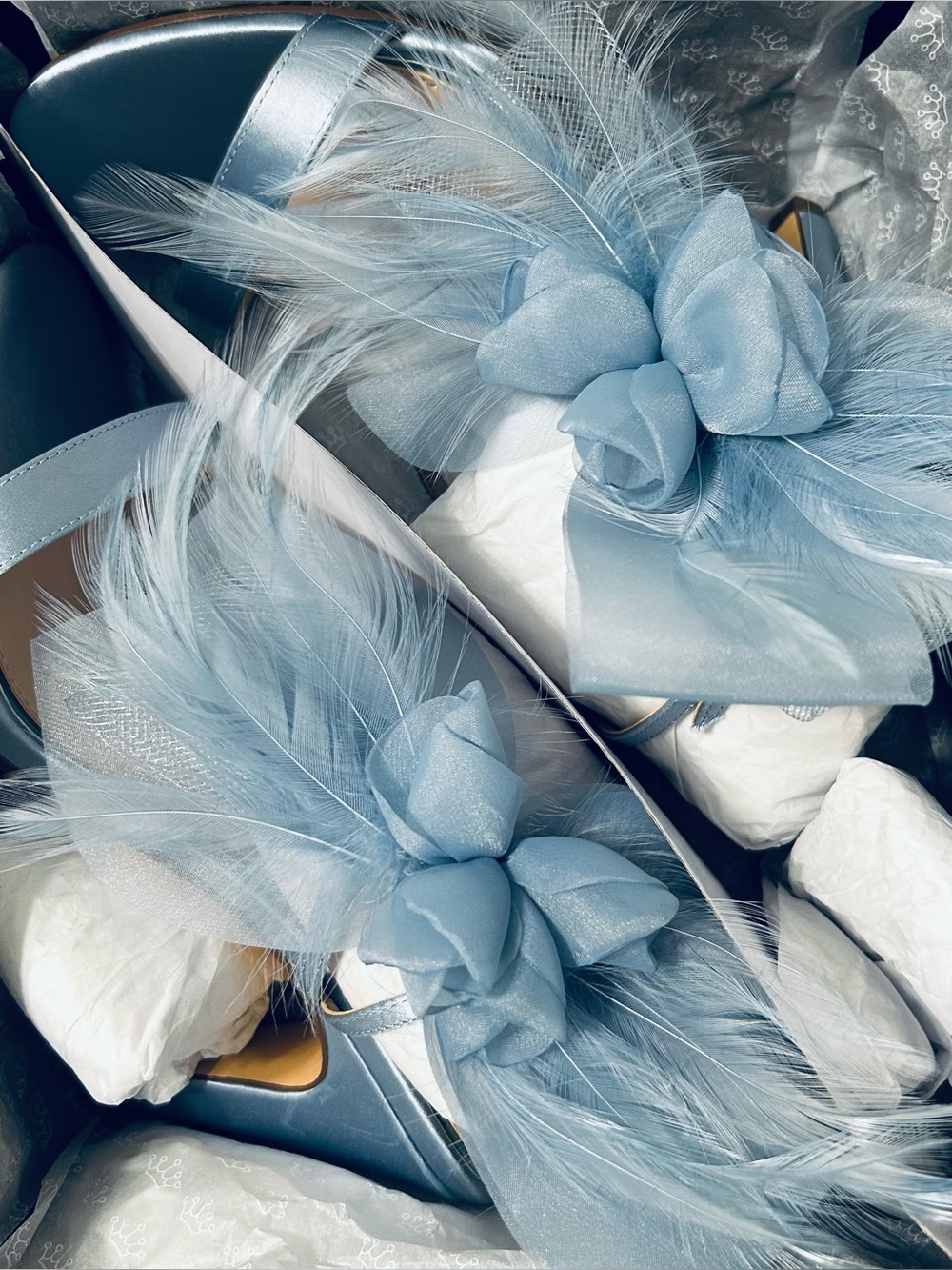 Nina Women Sheryl Almond Toe Dress Sandals 9.5 M Icy Blue Crystal Satin/Feather - Picture 16 of 16